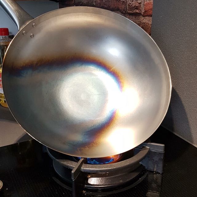 How to season a sheet steel pan?