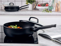 BK Skillet - with lid - Easy Induction - ø 28 cm / 4.6 Liter - ceramic non-stick coating