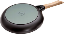 Staub Frying Pan Black - ø 28 cm - enamelled non-stick coating