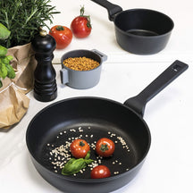 Sambonet Hapjespan  - Sauteuse - Titan Pro - ø 28 cm / 4 liter - standaard anti-aanbaklaag