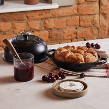 Le Creuset Bread Pan Signature Satin Black - ø 24 cm / 1.6 Liter