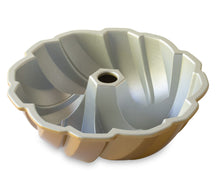 Nordic Ware Bundt Tin Braided Gold ø 27 cm / 3.5 Liters