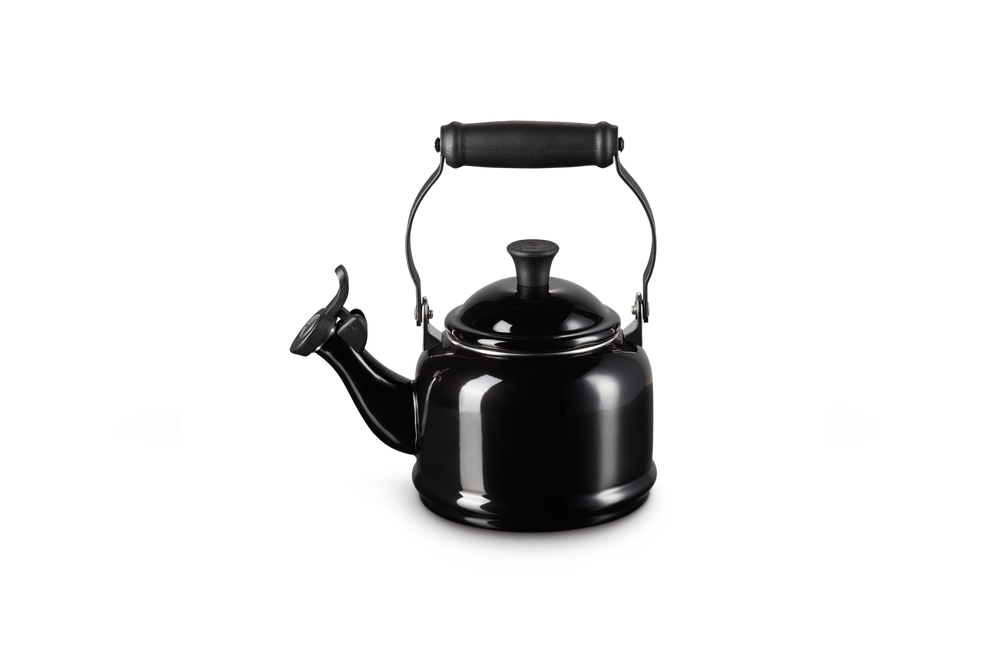 Le Creuset Whistling Kettle Demi Black Onyx 1.1 Liter