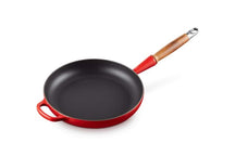 Le Creuset Frying Pan Signature Cerise - ø 26 cm / 2 Liter - enamelled non-stick coating