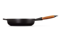 Le Creuset Skillet Signature Satin Black - ø 28 cm / 3.6 Liter - enamelled non-stick coating