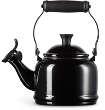 Le Creuset Whistling Kettle Demi Black Onyx 1.1 Liter