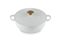 Le Creuset Braadpan Marmite met Goudkleurig Knop - Holly Christmas - Wit - ø 26 cm / 4.1 Liter