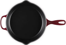 Le Creuset Skillet Signature - Garnet - ø 26 cm - geëmailleerde anti-aanbaklaag