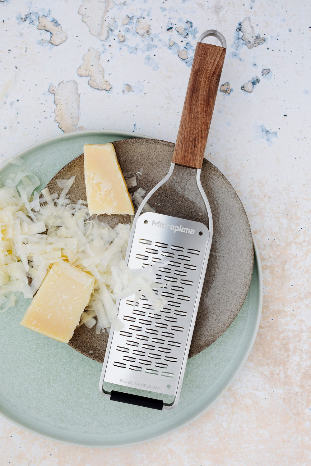 Microplane Grater Master - Medium Ribbon - Stainless Steel/Wood