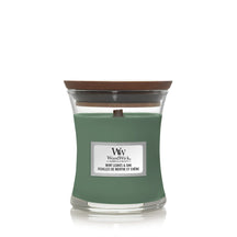 WoodWick Scented Candle Mini Mint Leaves & Oak - 8 cm / ø 7 cm