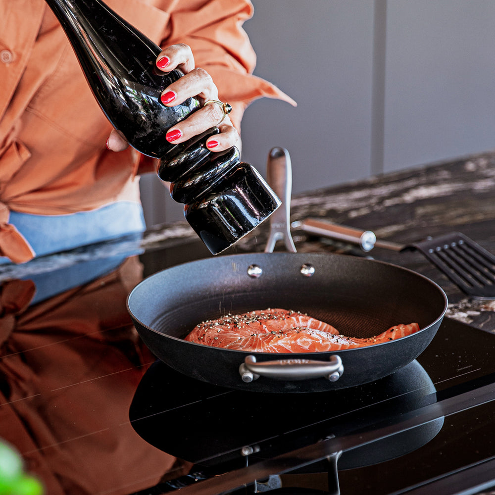 Stahl Cookware Koekenpan Gietijzer Lichtgewicht - 20 cm - Ook inductie geschikt