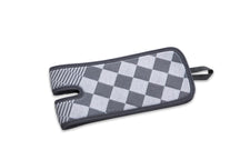 
BK Pouring Aid Mr. Gripper Black Checkered