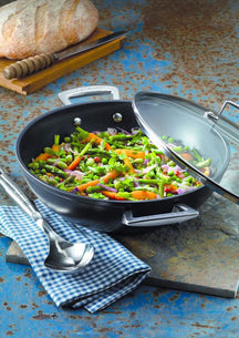 Le Creuset Wok Les Forgees TNS - ø 28 cm / 3.9 Liter - standard non-stick coating