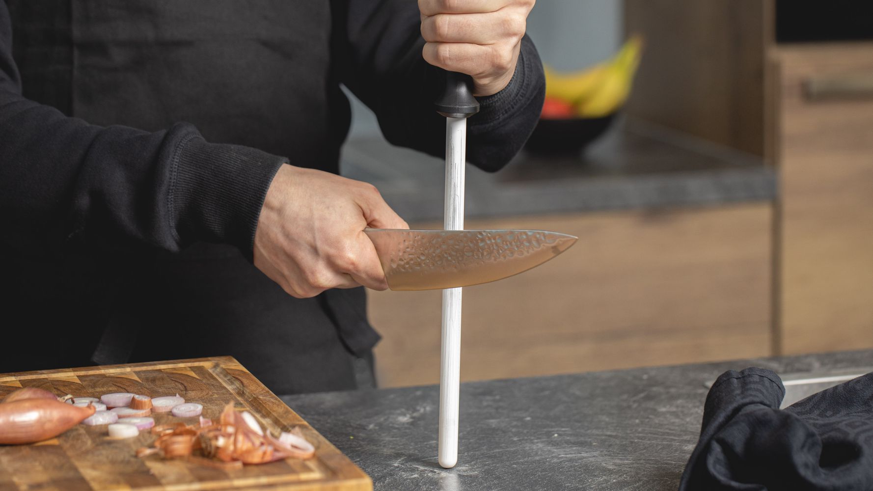 How do you use a sharpening steel?